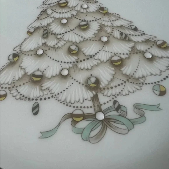 Set of 4 $280 Noritake Bone China Palace Christmas Platinum 4781 salad plates - Picture 8 of 10